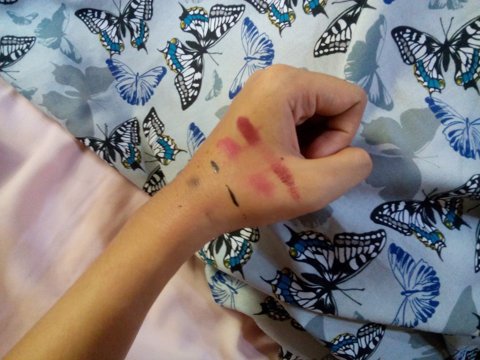 REVIEW - Wardah EyeXpert Eye Makeup Remover - ekagustina