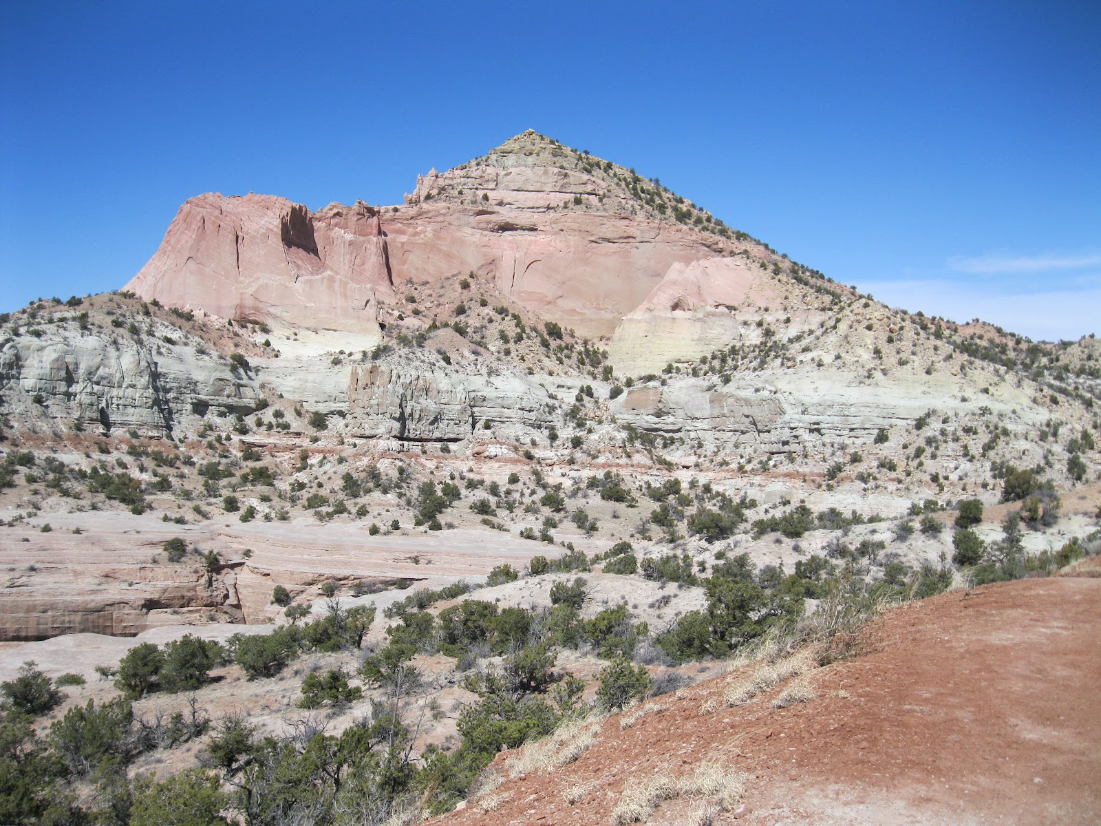 Four Corners Hikes-Navajo Nation: Pyramid Trail-Red Rock Park