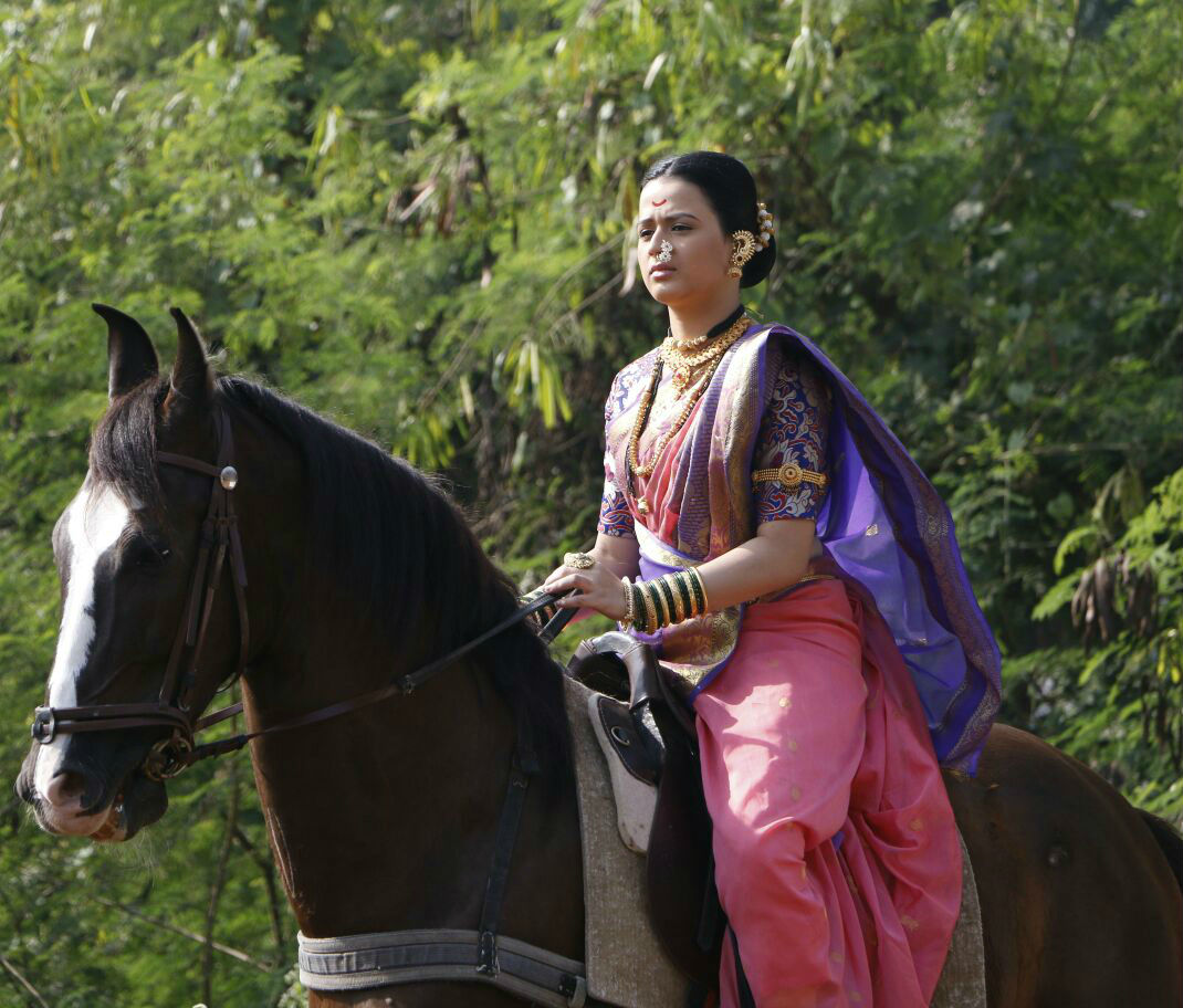 Beauty Galore HD Prajakta Gaikwad Horse Riding In Sari Marathi Actress