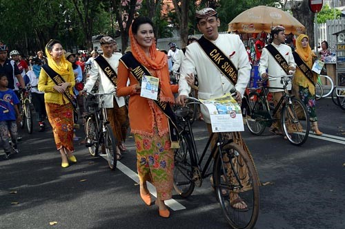 29+ Baju Adat Cak Dan Ning Surabaya, Konsep Top!