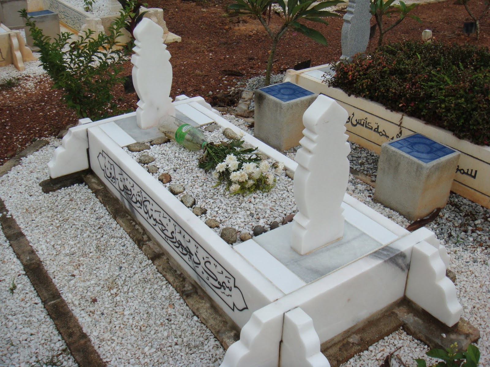 60 Model Kijing Makam Kuburan Islam, Kristen, Katolik Terbaru Model