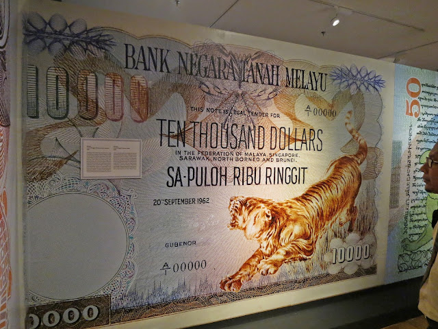 Fig 12 : This 10,000 Ringgit is the most difficult, if not impossible to get! Fig 12 : This 10,000 Ringgit is the most difficult, if not impossible to get!