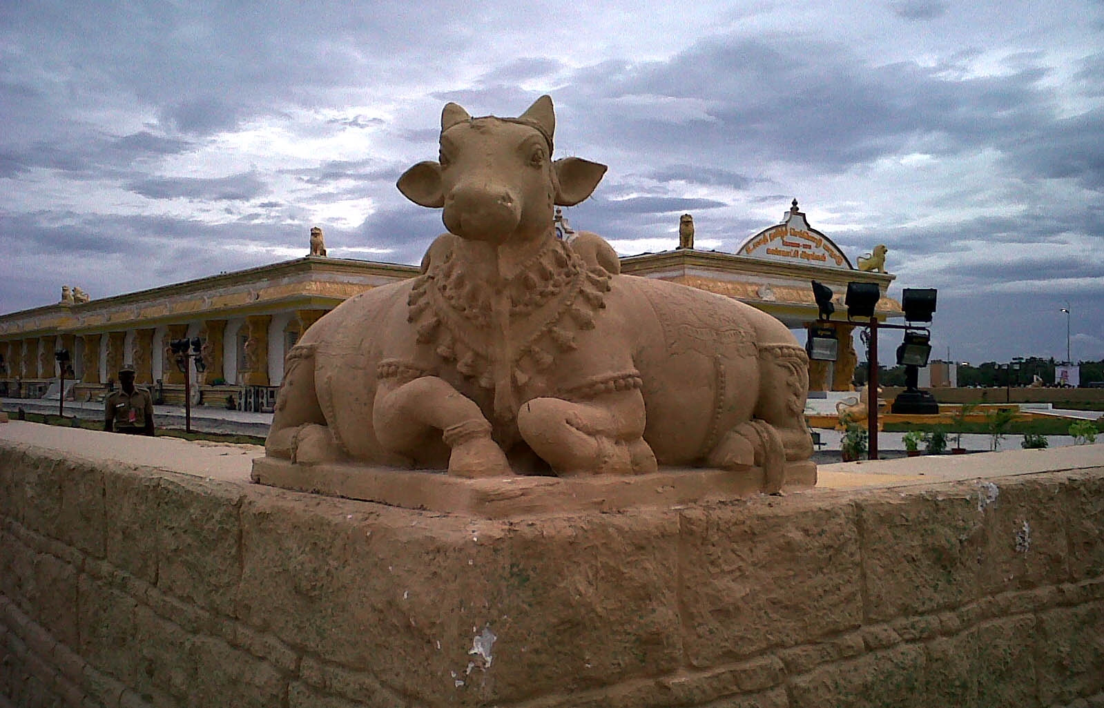 No words to say sculpture (plaster of paris)