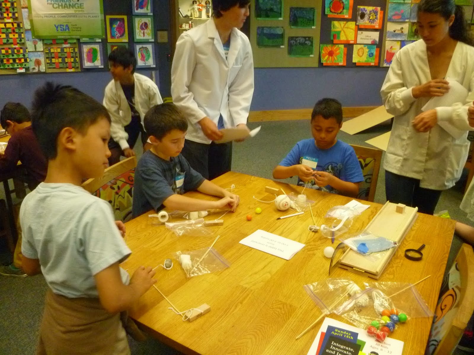 STEM class - helping kids learn through fun experiments