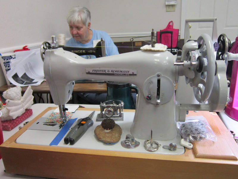 Missy's Homemaking Adventures Hand Crank Sewing Machines
