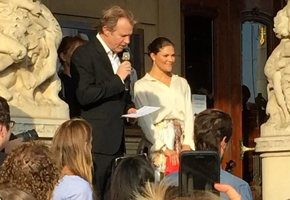 Princess Victoria wore Maxjenny Sicily skirt, Rizzo Stockholm pumps, and carried Stella McCartney Beckett clutch