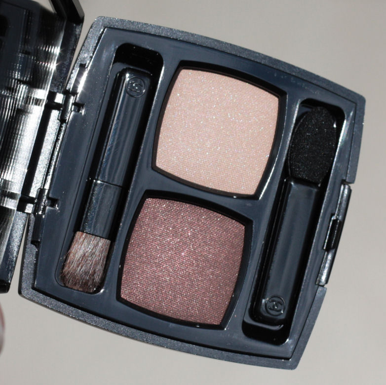 Pondering Beauty: Chanel Ombres Contraste Eyeshadow Duo in Sable-Emouvant