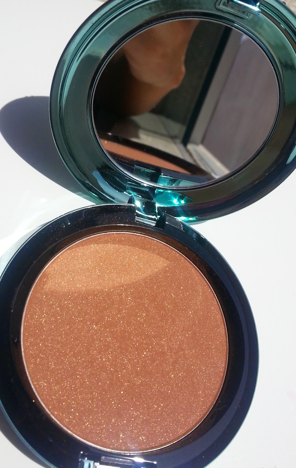 Refined Golden Bronzing Powder, da Mac. Juliane Emanuele's