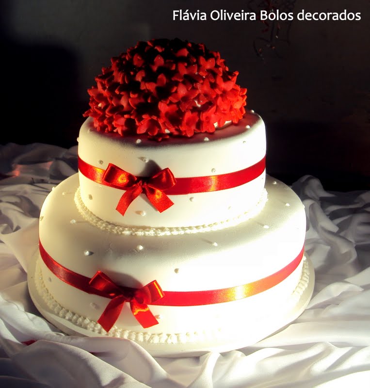 Bolos Artesanais Pasta americana vermelho e branco