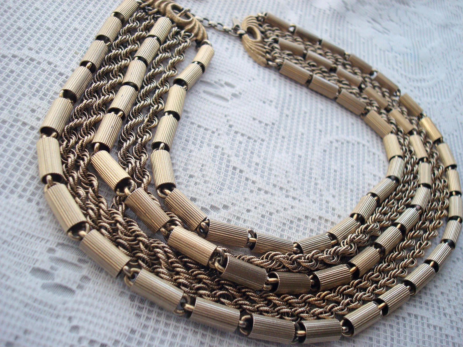 Vintage necklace? RubbishLove