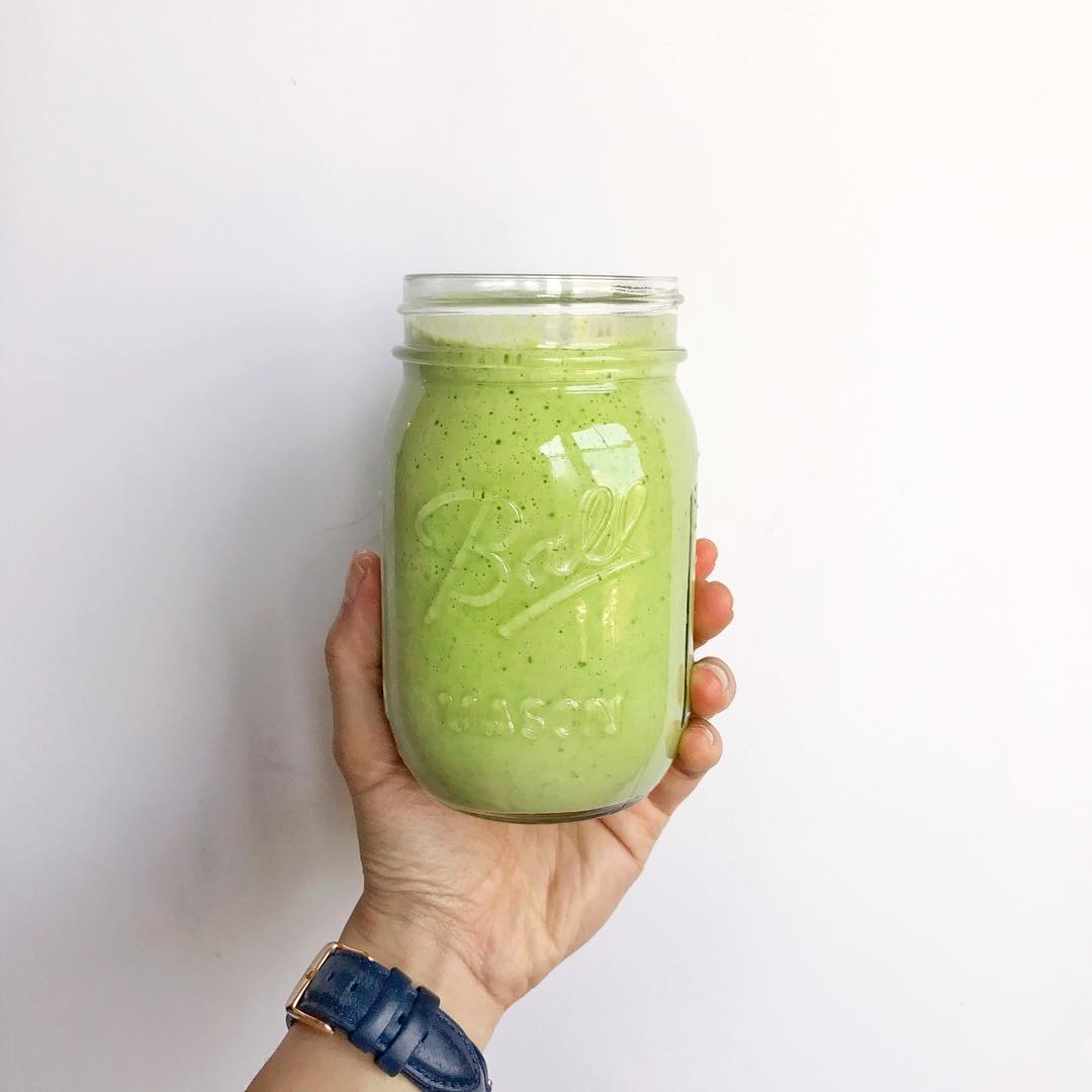 Make a Healthy Recipes Healthy Green smoothies and green juices what