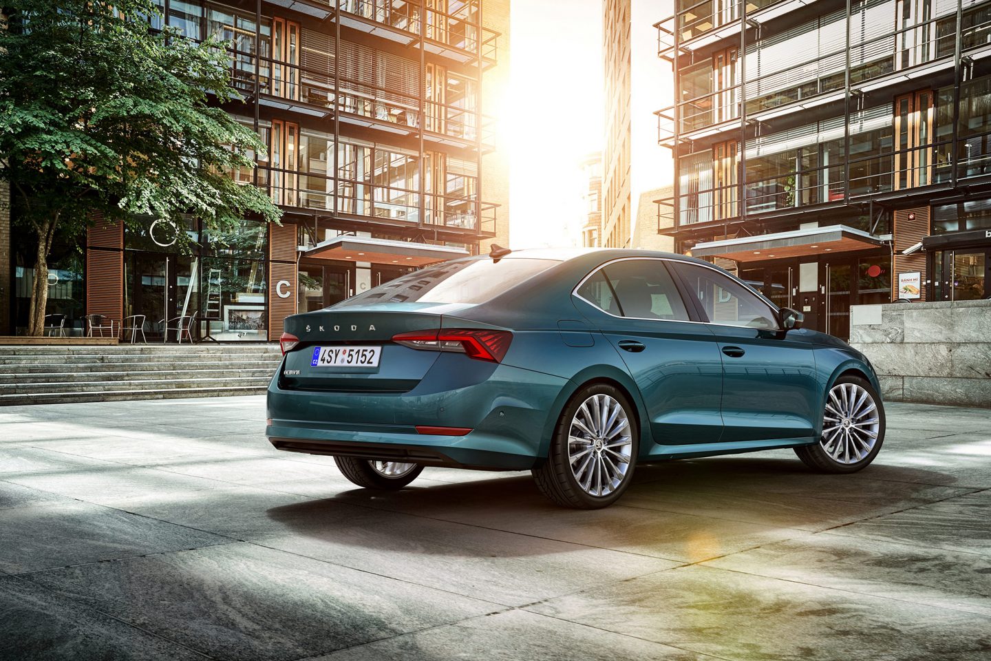 2020 Skoda Octavia Sedan Introductory video and car features - famous