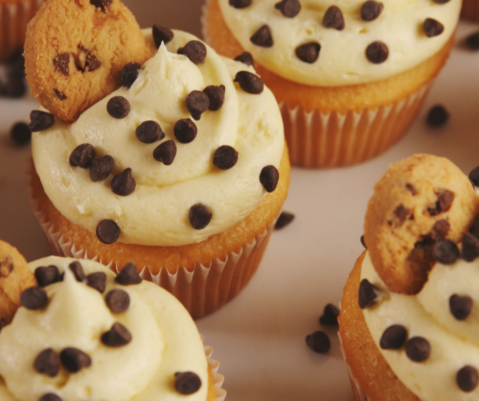 Cookie Dough Stuffed Cupcakes - food-drink-recipes.com Cookie Dough Stuffed Cupcakes - food-drink-recipes.com