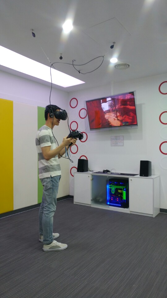 Seoul Yo: VRIZ : VR Game Cafe (near by Konkuk Uni)