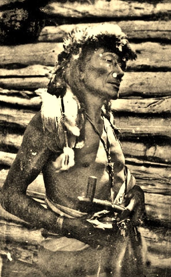 American Indian's History and Photographs: Historic Photos of the Lakota Sioux Indians
