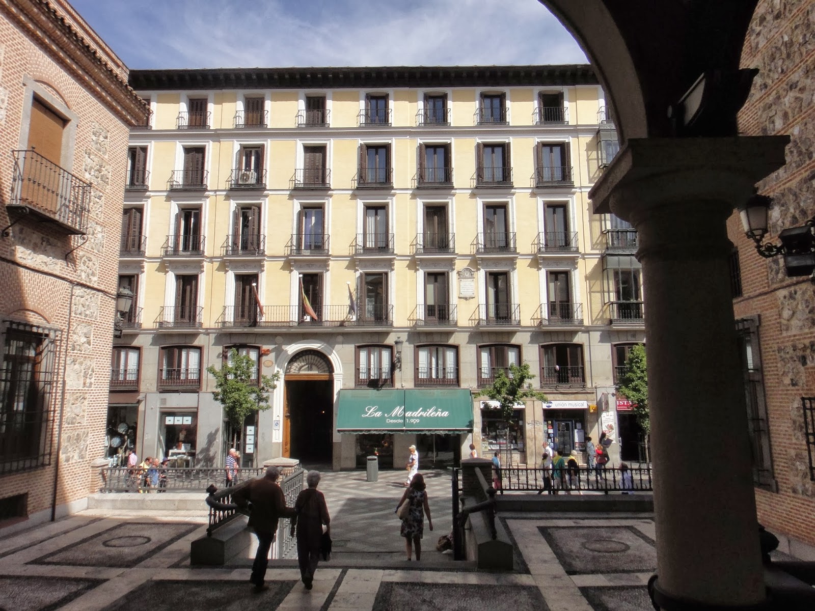 han-ganado-los-malos-paseos-por-el-madrid-hist-rico-la-parroquia-de