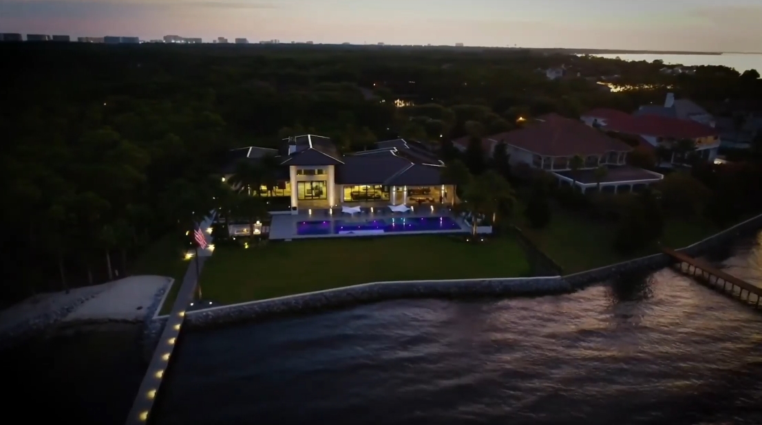 Tour Florida Luxury Modern Mansion vs. 20 Interior Design Photos