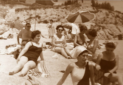 IX Campeonato de España Femenino 1965, ajedrecistas en la playa