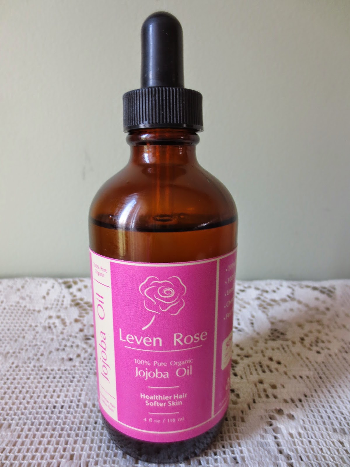 Gloria's Bits and Pieces Leven Rose Jojoba Oil Review + GIVEAWAY