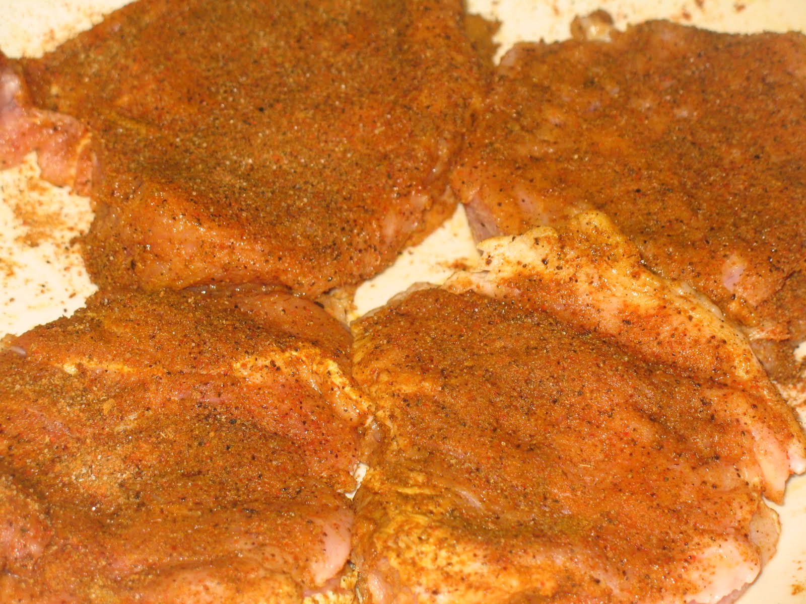 Braised cumin pork chops in apple sauce