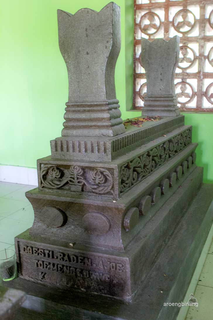 makam tumenggung kalapaking kalijirek kebumen