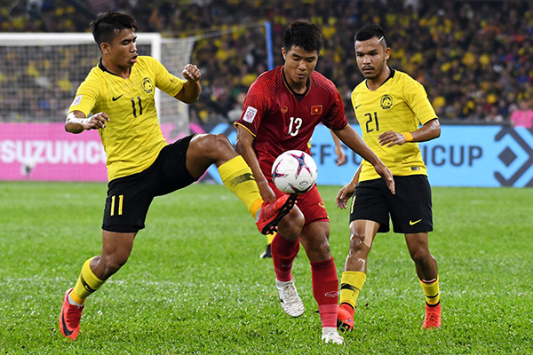 Lượt đi chung kết AFF Cup 2018: Hòa Malaysia 2-2, Việt Nam giành lợi thế trước trận lượt về Lượt đi chung kết AFF Cup 2018: Hòa Malaysia 2-2, Việt Nam giành lợi thế trước trận lượt về