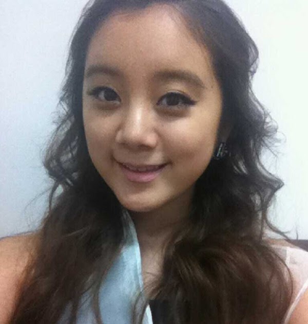 Kpop Idol With Wide Nose See More On Download Wallpaper K Pop Hd