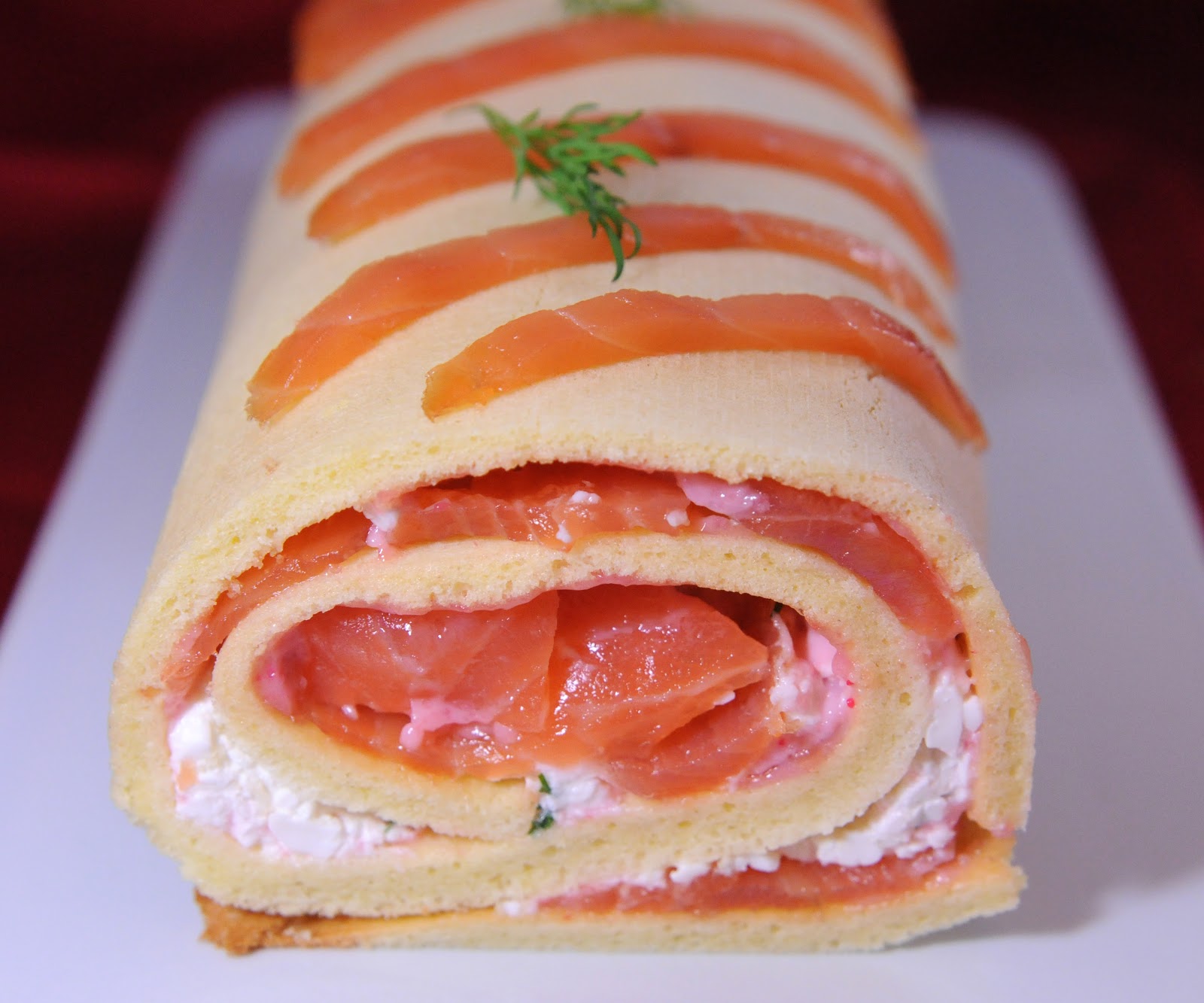 13 desserts, chacun: Bûche salée au saumon fumé et au cottage cheese