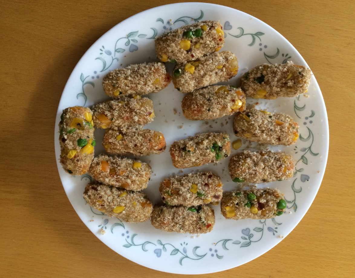 simply.food Vegetable Kebabs in the Von Shef Cook Robot Digital Air Fryer.