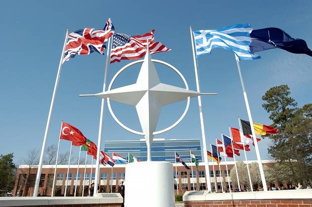 NATO Coba Bujuk Obama Untuk Runtuhkan Rusia