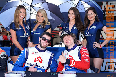 Worthouse Racing driver Jeames Deane (left) with fellow driver and the awesome grid girls Vanessa, Christina Riordan, Kirsten Nicholson, and Jessica Diane at autograph signing