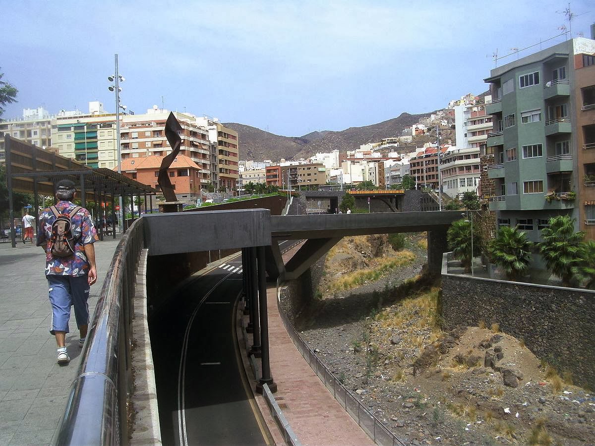 SENDEROS CANARIOS BARRANCO DE SANTOSMONTAÑA GUERRA. TENERIFE. ISLAS