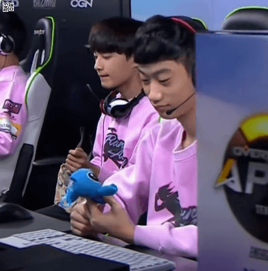 훈남으로 급변신한 게이머 | 인스티즈