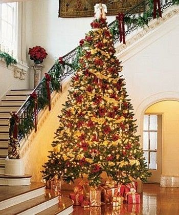 Grand Christmas Tree in Staircase.  Christmas on The Way
