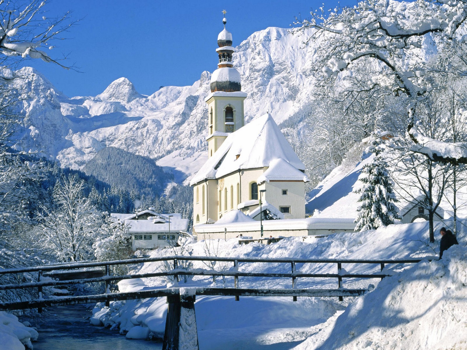 church in snow 1600x1200 Snow Wallpaper Hd