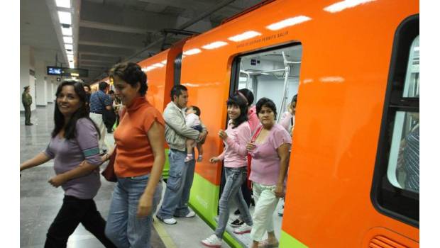 Metro y Metrobús comenzarían a cobrar tarifa por tramo recorrido.