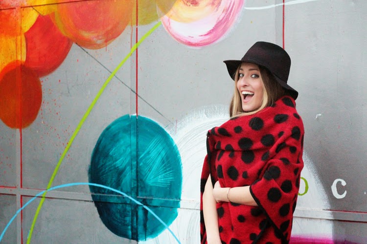 http://www.elenandthecity.com/2015/03/in-love-with-polka-dot.html