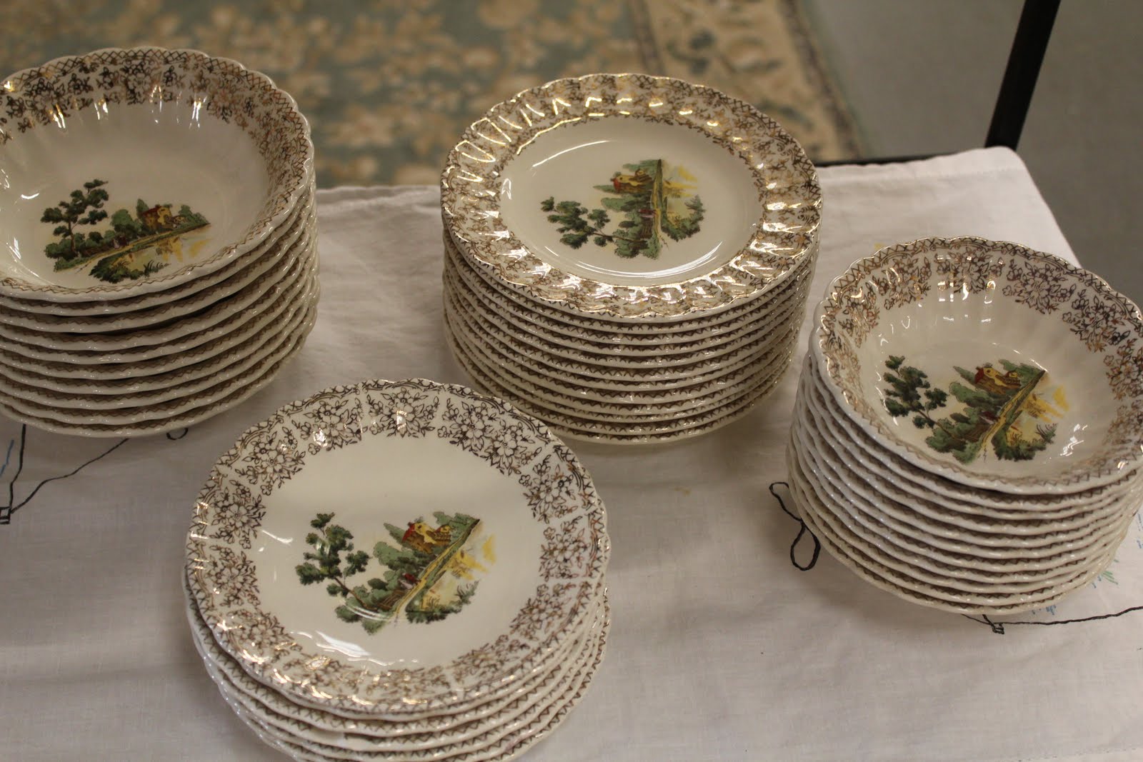 THE CATNAP COTTAGE American Limoges China Chateau France