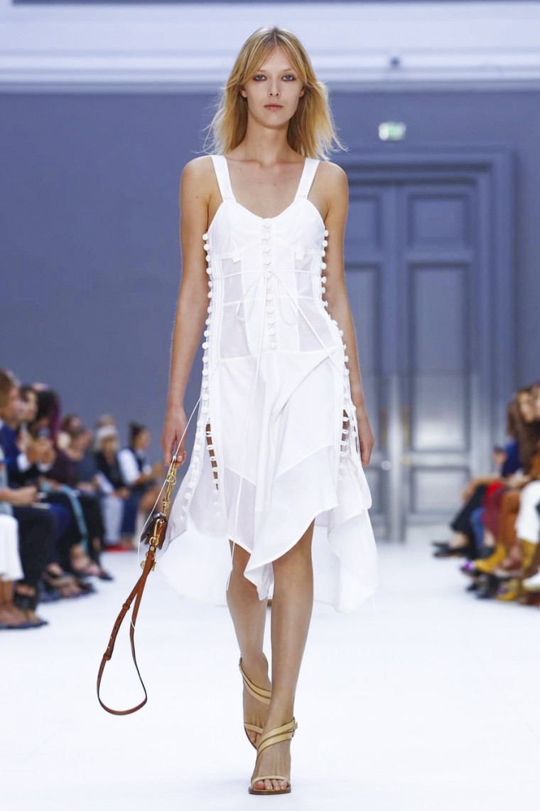 Chloé Spring Summer 2017 - Paris Fashion Week chloé-spring-summer-2017, chloé-paris, chloé-girs, chloé-printemps-été-2017, chloé-spring-summer, chloé-printemps-été, chloé-bag, sac-chloé, jewelry-chloé, bijoux-chloé, chausures-chloé, bottes-chloé, chloé-shoes, du-dessin-aux-podiums, dudessinauxpodiums