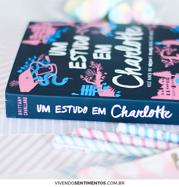Um Estudo em Charlotte: Você nunca viu Watson e Holmes desse jeito antes - Brittany Cavallaro Um Estudo em Charlotte: Você nunca viu Watson e Holmes desse jeito antes - Brittany Cavallaro
