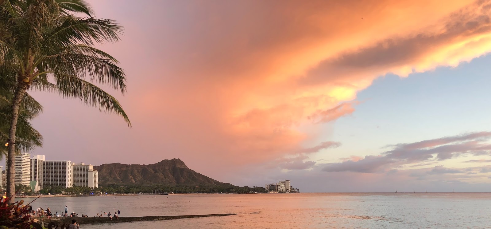 GREAT EATS HAWAII RUM FIRE WAIKIKI