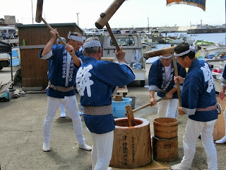腰越みなとまつり・餅つき