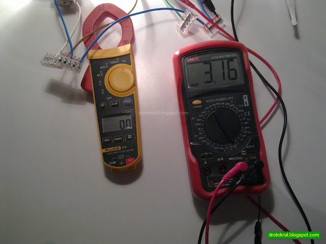 Замер частоты цифровым мультиметром Uni-T UT55 и токовыми клещами Fluke 319