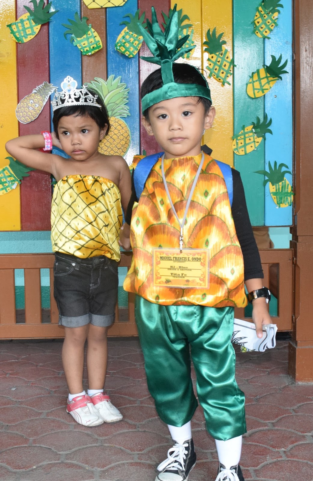 Black Village Corner DIY PINEAPPLE COSTUME
