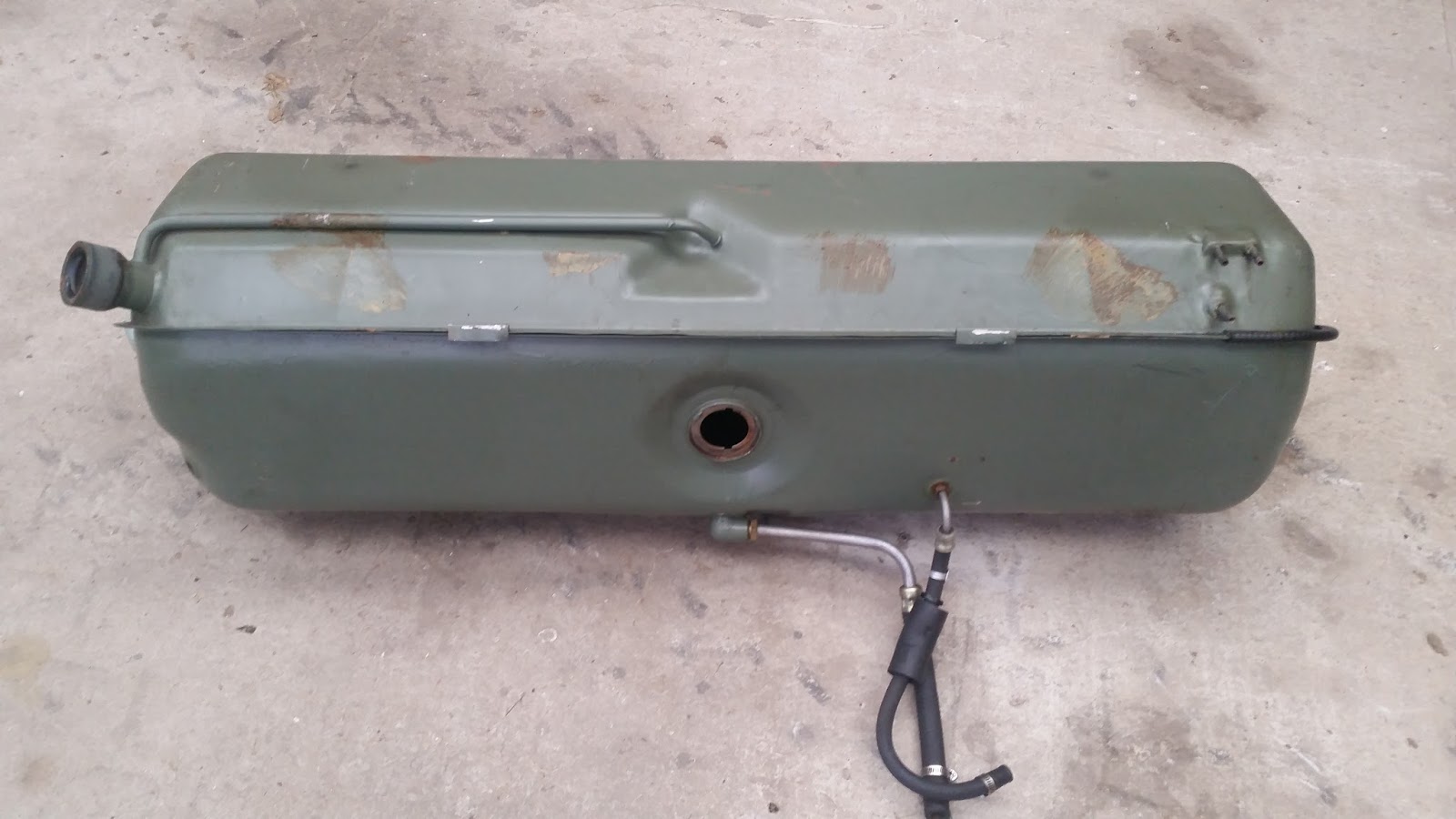 Jaguar XJS Main gas tank removal and cleaning