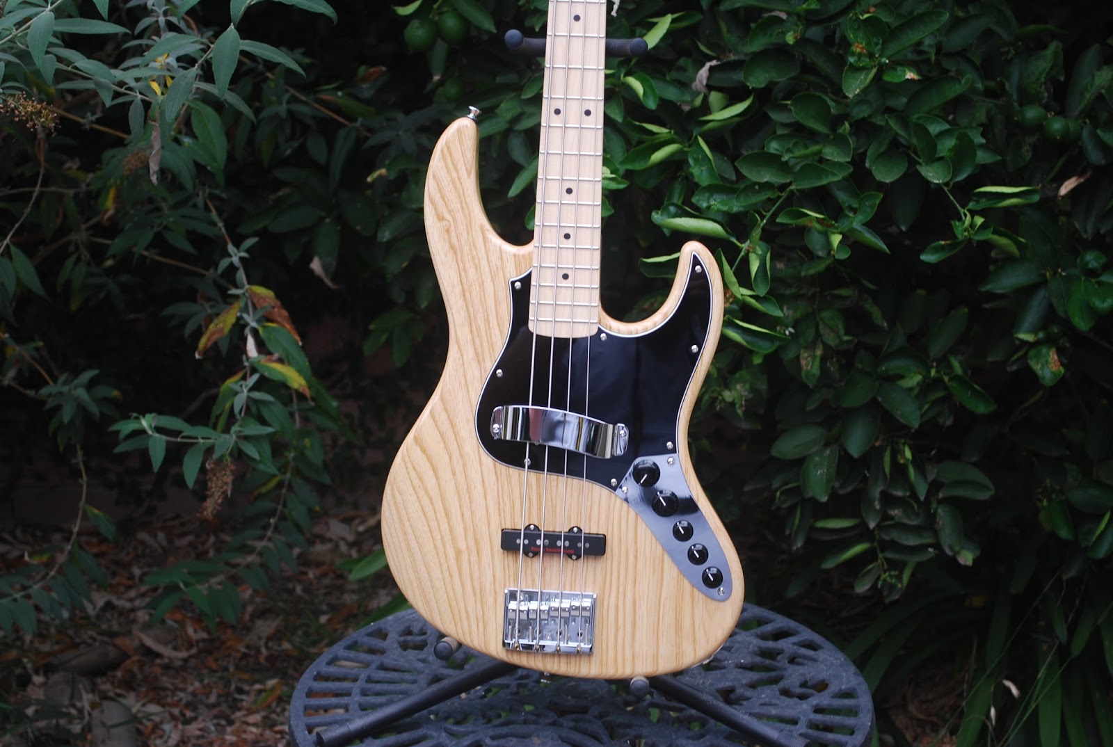 Esp jazz bass deals