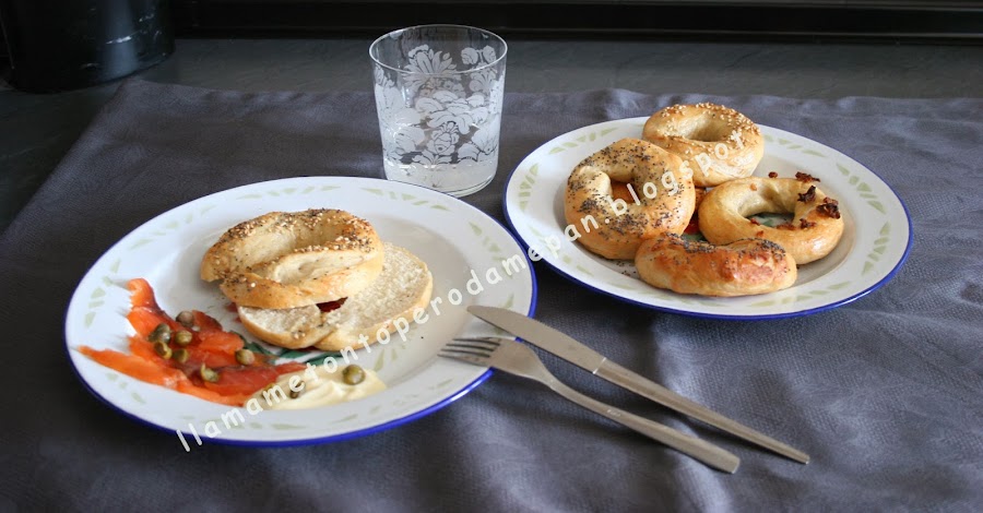 http://llamametontoperodamepan.blogspot.com/2013/04/bagels.html