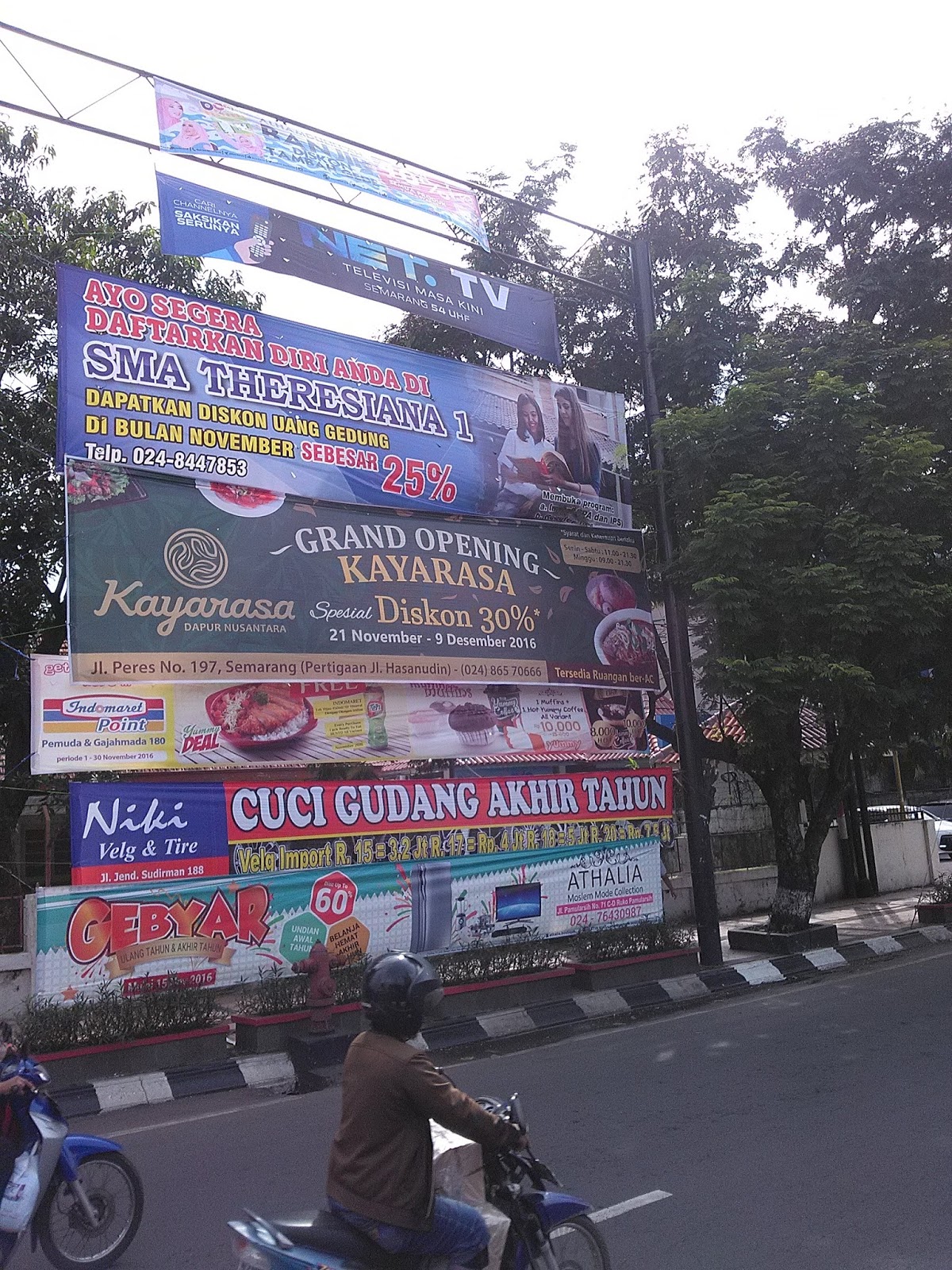  Panggung  Spanduk Promo  NET TV Wilayah Semarang REKLAME 