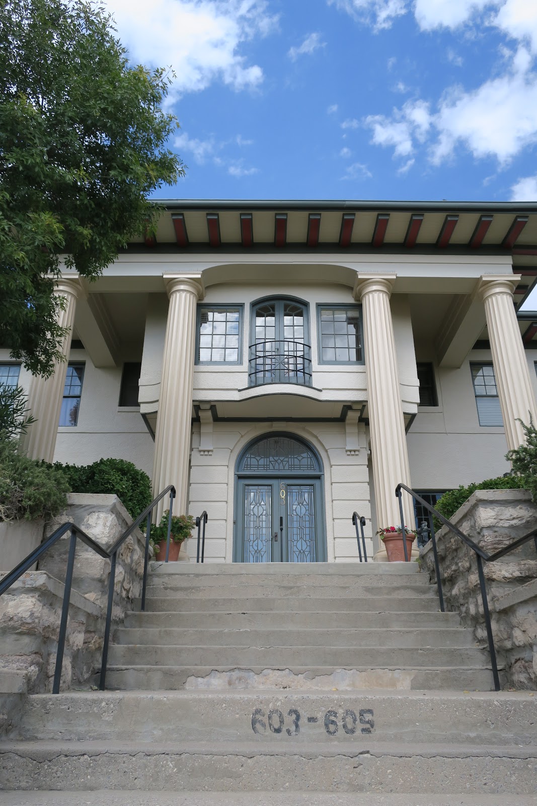 Living Rootless El Paso Sunset Heights on Prospect and Yandell