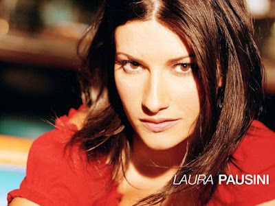 Laura Pausini Lovely Wallpaper